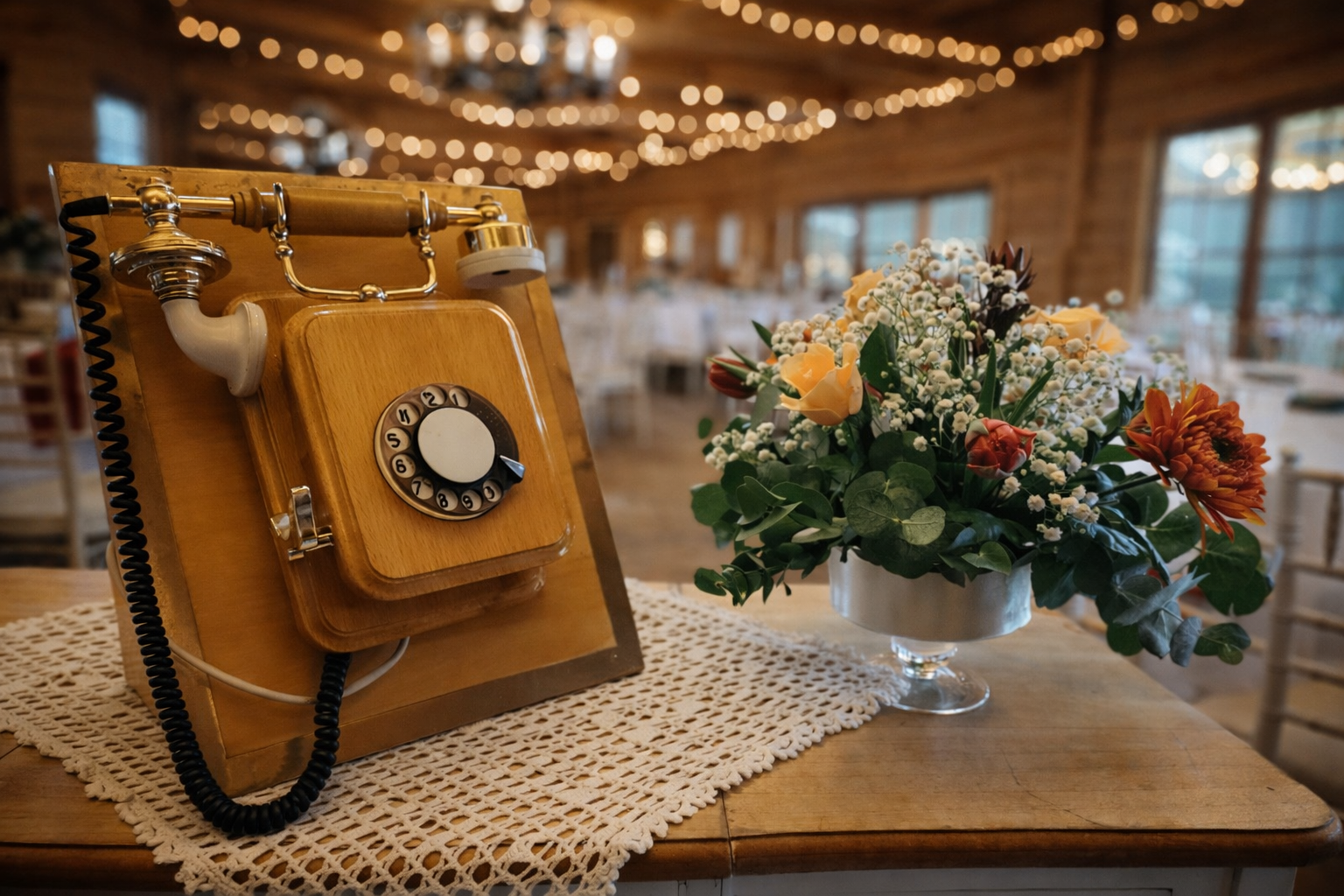 Drevený telefón II